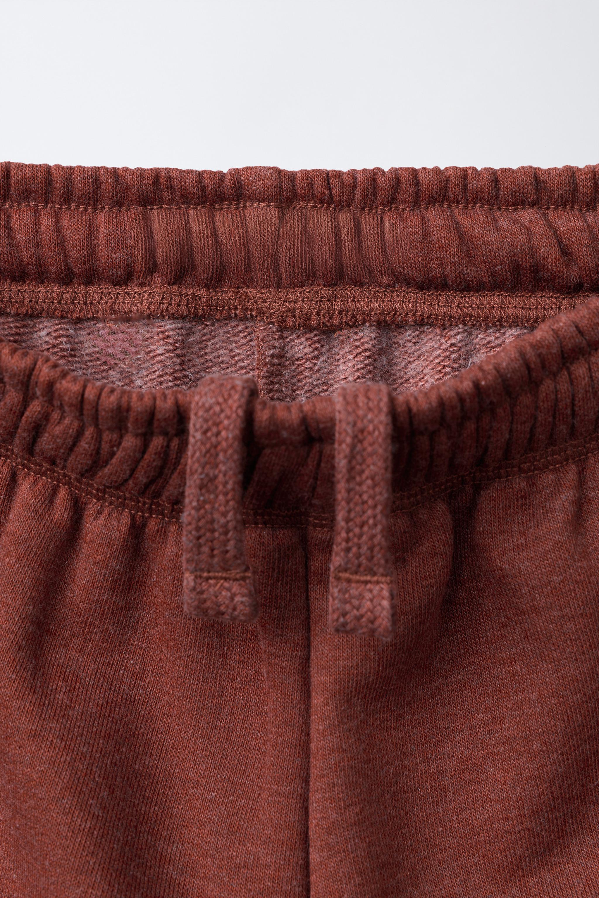 HOODIE AND JOGGER PANTS SET WITH TEXT PRINT